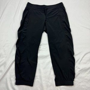 Athleta Trekkie Pants Women Size 4 Black Capri Cropped Jogger Zip Pocket